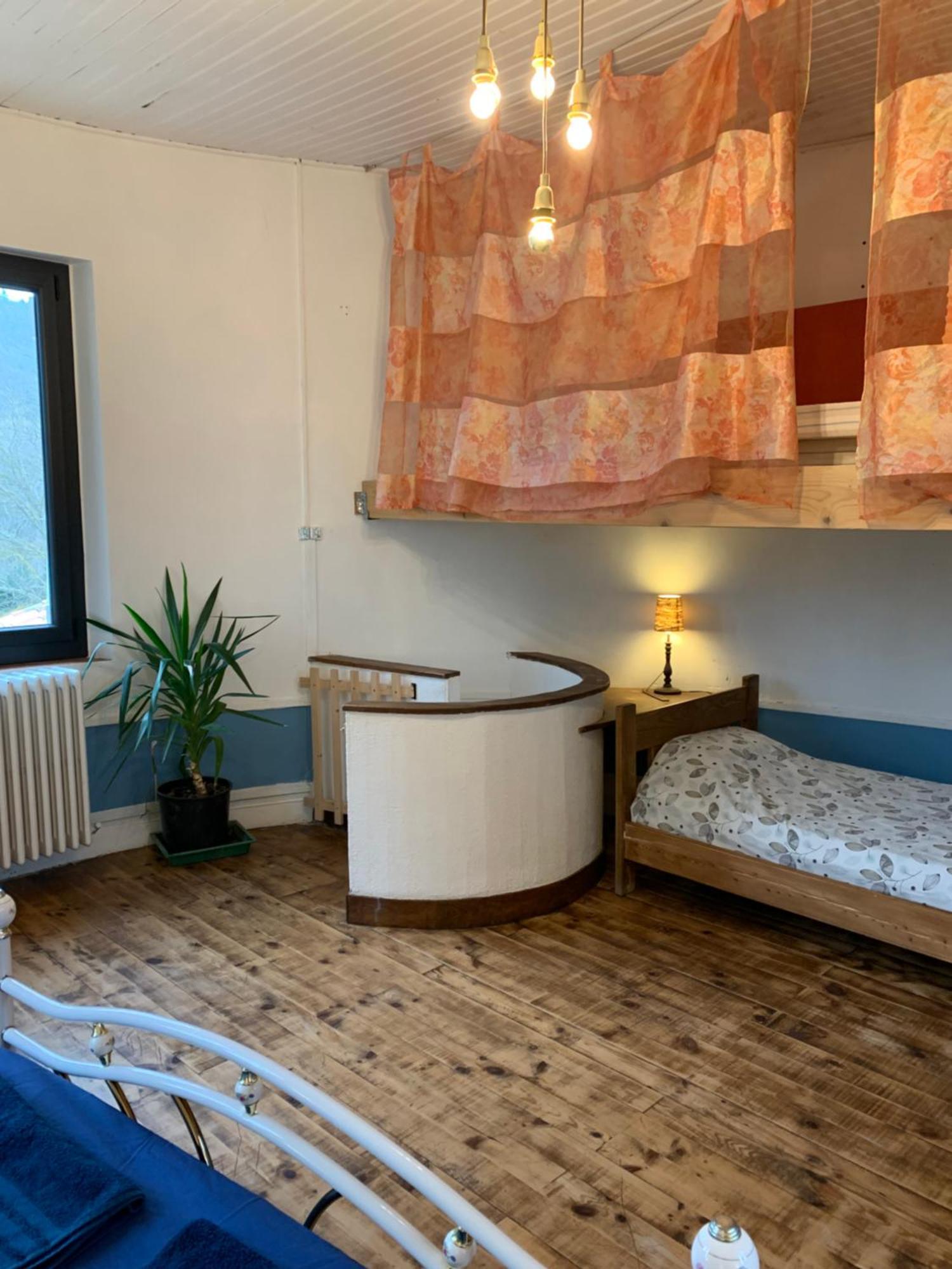 Les Favouilles - Gite & Chambres D Hotes Dauphin Eksteriør billede