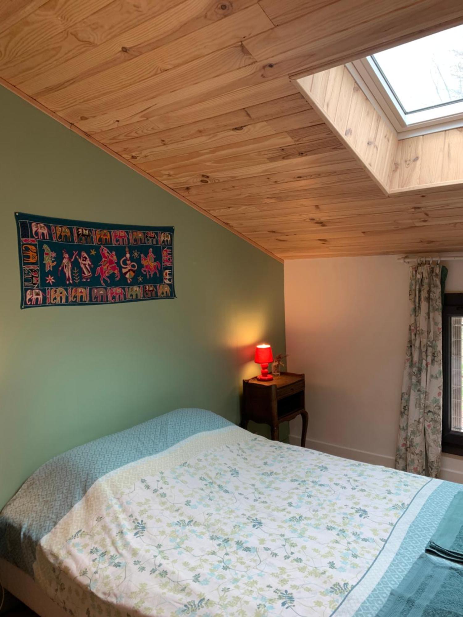 Les Favouilles - Gite & Chambres D Hotes Dauphin Værelse billede