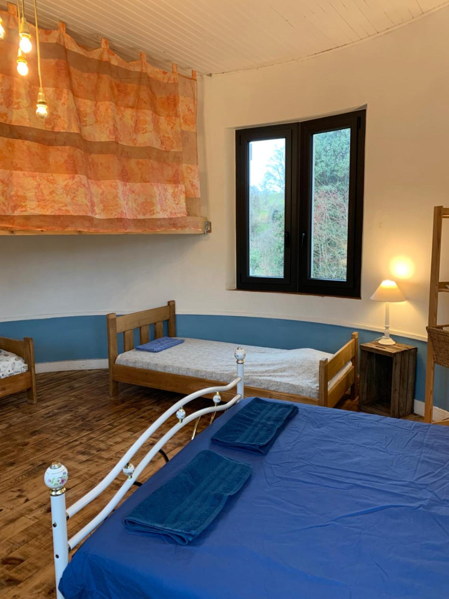 Les Favouilles - Gite & Chambres D Hotes Dauphin Eksteriør billede